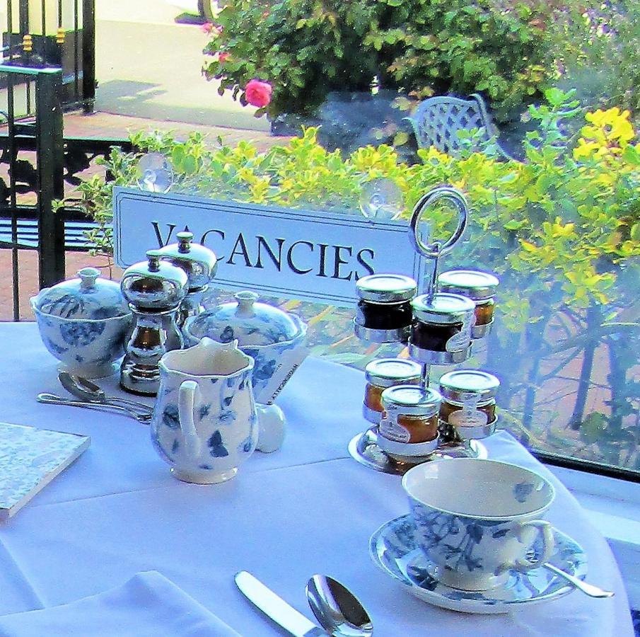 Stratford House Exclusively For Adults Hotell Llandudno Eksteriør bilde