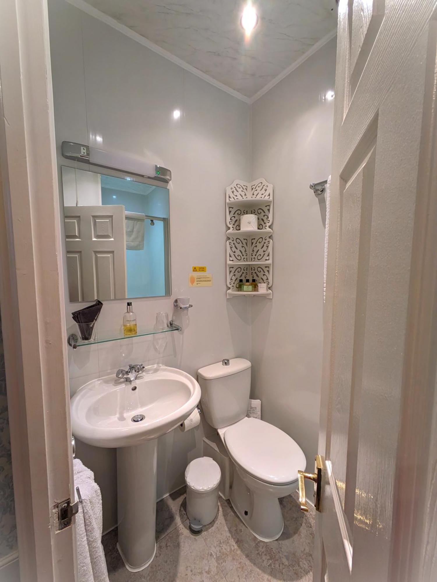 Stratford House Exclusively For Adults Hotell Llandudno Eksteriør bilde